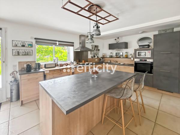 Maison
         6 pièces
        - 192 m² 315 000 € *