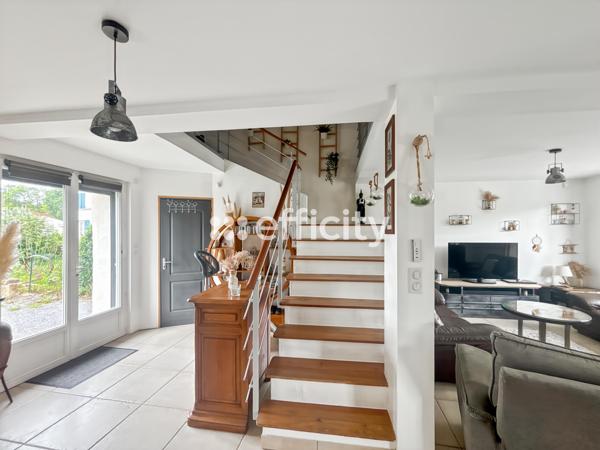 Maison
         6 pièces
        - 192 m² 315 000 € *