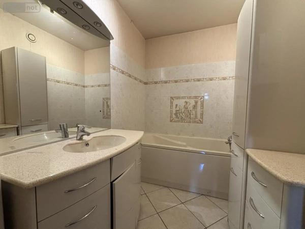 Achat - Appartement Montigny-le-Bretonneux 78180 5 pièces 93 m 2 16057 m 2