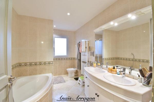 Maison à vendre 8 pièces PUJOLS (47)