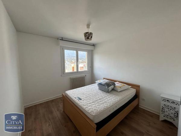 Appartement à louer 2 pièces 58.27m²