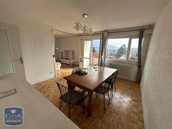 Appartement à louer 2 pièces 58.27m²