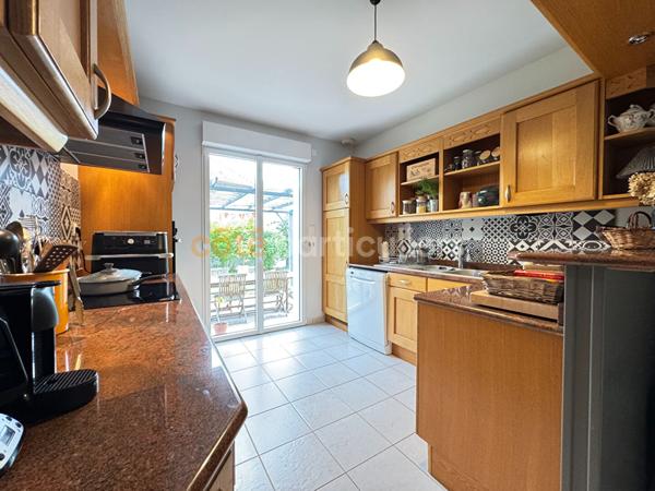 Vente
                Maison148 m² - 7 Pièces -
                    ORLEANS (45000)