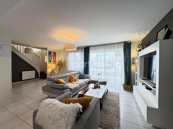 Vente
                Maison148 m² - 7 Pièces -
                    ORLEANS (45000)