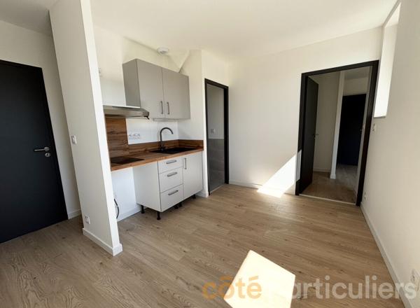 Vente
                Appartement23,66 m² - 1 Pièce -
                    RODEZ (12000)