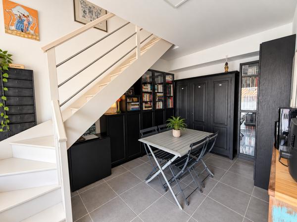 Appartement
         2 pièces
        - 38 m² Exclusivité 200 000 € *