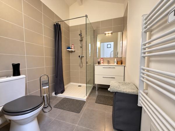 Appartement
         2 pièces
        - 38 m² Exclusivité 200 000 € *