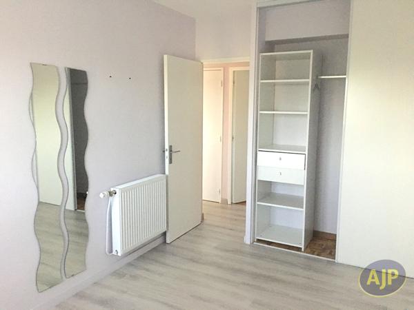 Appartement à louer Libourne : 4 pièces, 75m² avec 3 chambre(s) à 895€ - AJP Immobilier Saint Andre de Cubzac