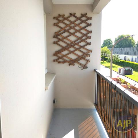 Appartement à louer Libourne : 4 pièces, 75m² avec 3 chambre(s) à 895€ - AJP Immobilier Saint Andre de Cubzac