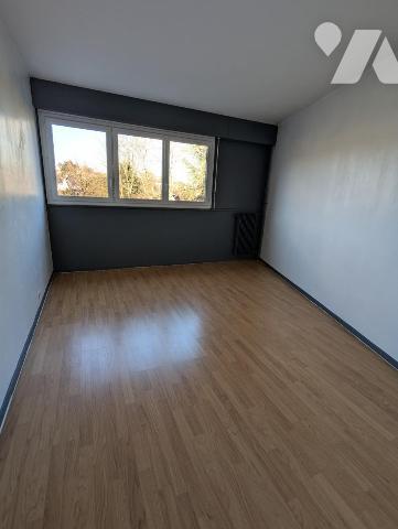 APPARTEMENT DONNANT SUR PARC