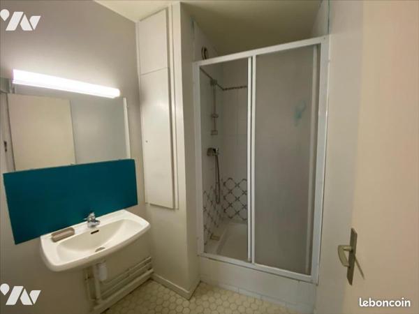 APPARTEMENT DONNANT SUR PARC