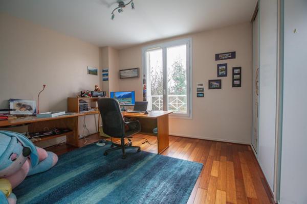 SUPERBE MASON FAMILIALE 205 m2