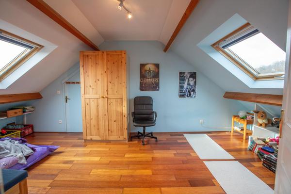 SUPERBE MASON FAMILIALE 205 m2