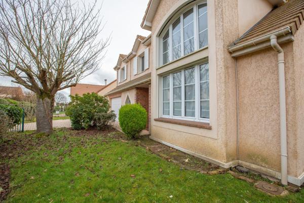 SUPERBE MASON FAMILIALE 205 m2