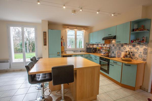 SUPERBE MASON FAMILIALE 205 m2