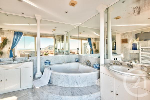 Maison à vendre  6 pièces - 275 m2 VILLEFRANCHE SUR MER - 06