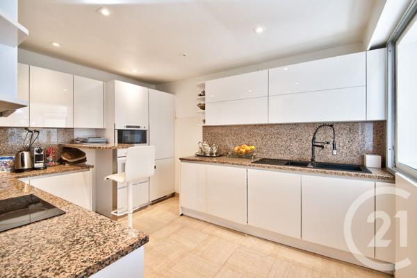 Maison à vendre  6 pièces - 275 m2 VILLEFRANCHE SUR MER - 06