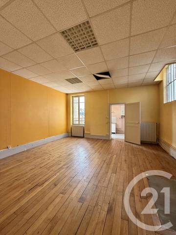 Appartement T4 à vendre  5 pièces - 123,10 m2 MOULINS - 03