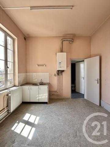 Appartement T4 à vendre  5 pièces - 123,10 m2 MOULINS - 03