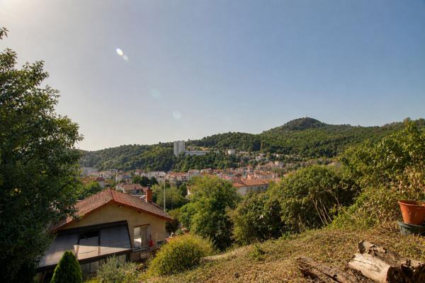 Immeuble de 65 m² à Royat