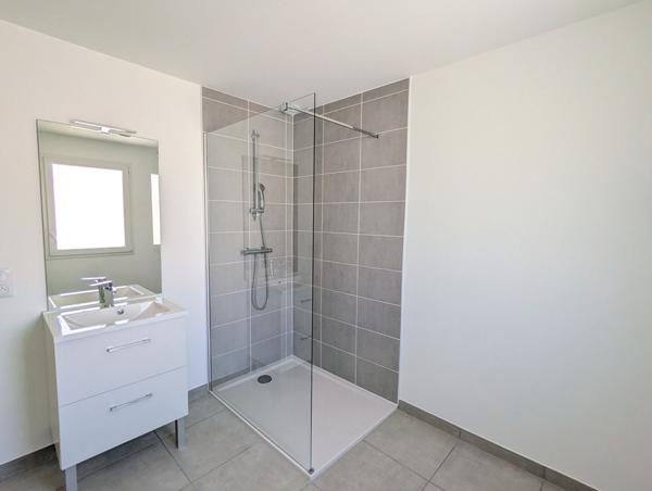 Maison T4 neuve en location-accession à Challans - 86 m² avec jardin et garage