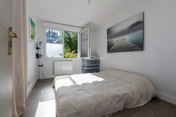 Vente                                                      Appartement
                        
                     3 pièces                      64 m2                     à Vasselin