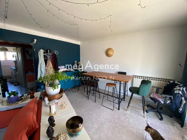 Appartement à BRIGNOLES, 83170 - 3 pièces 74m²