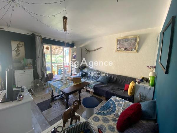 Appartement à BRIGNOLES, 83170 - 3 pièces 74m²