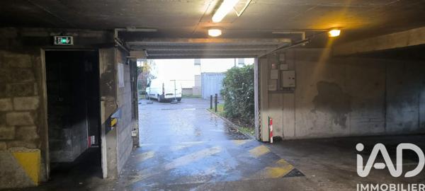 Parking à vendre 6 m² Évry