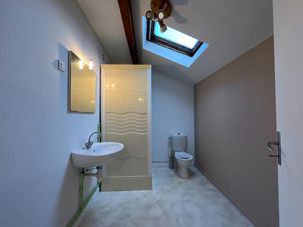 BAR LE DUC : appartement lumineux 6 pièces, 4 chambres, avec garage et jardin