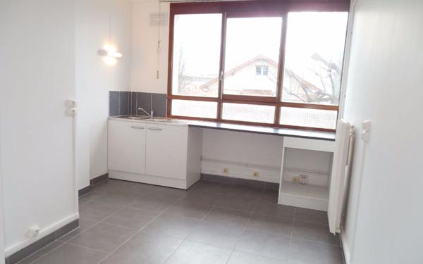 Appartement à vendre    3 pièces • 72 m2 Livry-Gargan
