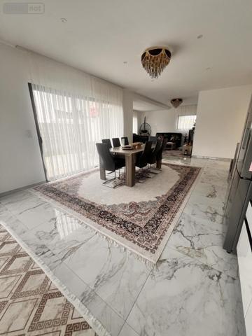 Maison à vendre à Yffiniac dans les Côtes-d'Armor (22120), ref : 22007-675