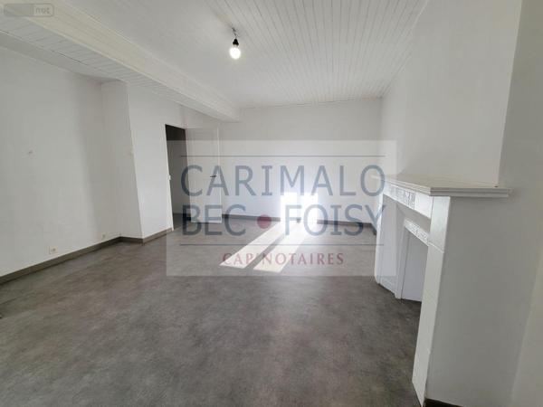 Maison à vendre à Cloyes-les-Trois-Rivières dans l'Eure-et-Loir (28220), ref : RCA/847   
Centre ville