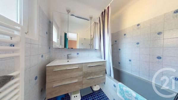 Maison à vendre  5 pièces - 115 m 2   ST HERBLAIN  - 44