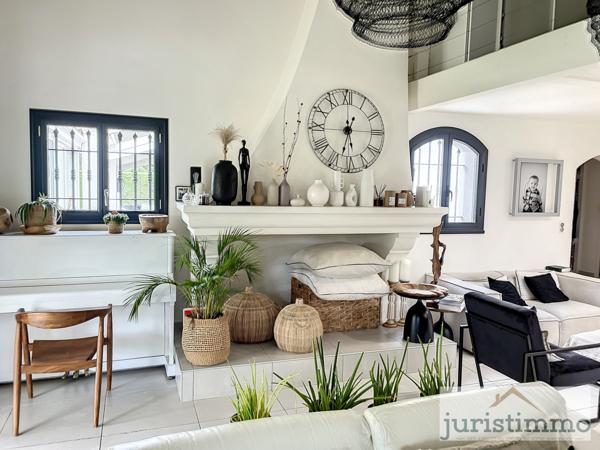 Piolenc (84420) Demeure d’exception à Piolenc – 210 m² habitables sur 4500 m² de terrain