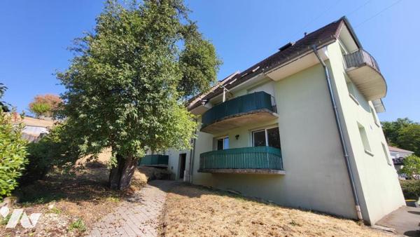 Appartement T3 (2ème étage) 72.64m2 avec combles, garage et parking ,secteur calme 