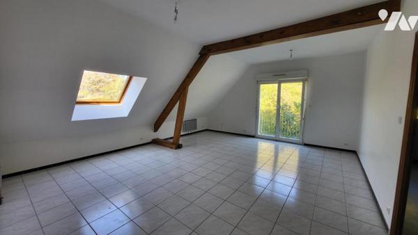 Appartement T3 (2ème étage) 72.64m2 avec combles, garage et parking ,secteur calme 