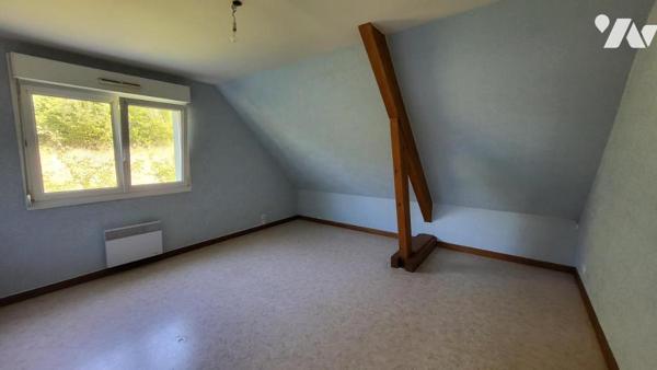 Appartement T3 (2ème étage) 72.64m2 avec combles, garage et parking ,secteur calme 