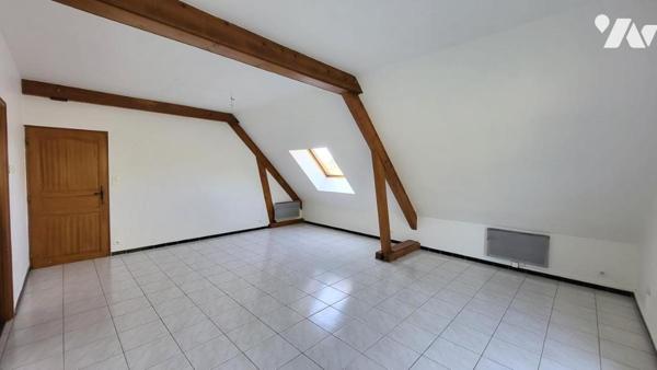 Appartement T3 (2ème étage) 72.64m2 avec combles, garage et parking ,secteur calme 