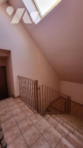 Appartement T3 (2ème étage) 72.64m2 avec combles, garage et parking ,secteur calme 