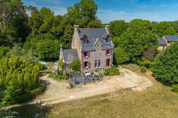 FEREL - Maison neuve au coeur du bourg