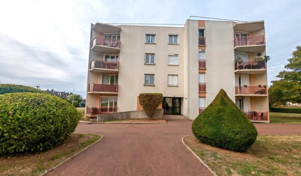 Bel appartement avec balcon rénové, vendu loué !