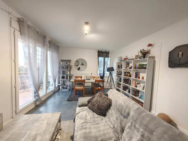 Bel appartement avec balcon rénové, vendu loué !