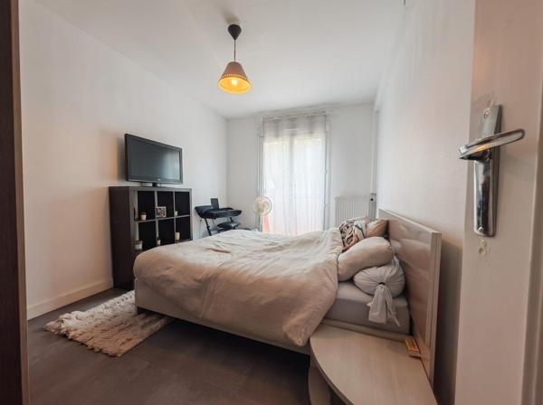 Bel appartement avec balcon rénové, vendu loué !