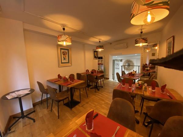 GRASSE (06)bar licence 4, snack petite restauration glace sur place et emporter, terrasse