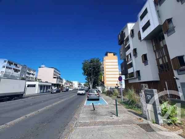 Maison à vendre  5 pièces - 102,70 m2 ST DENIS - 974