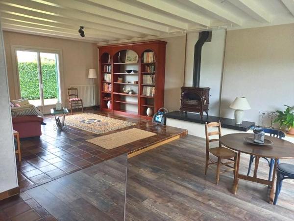 Jolie maison familiale dans son écrin de verdure