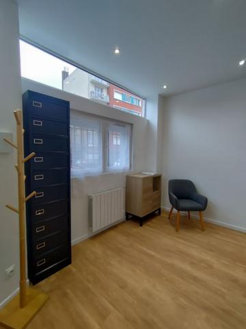 T2- meublé - Montreuil