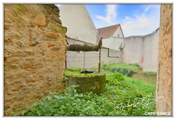 Dpt Cher (18), à vendre CULAN maison P6 de 227 m² - Terrain de 274,00 m²