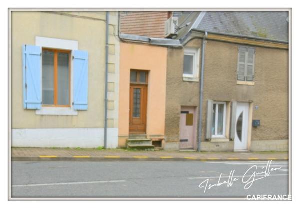 Dpt Cher (18), à vendre CULAN maison P6 de 227 m² - Terrain de 274,00 m²